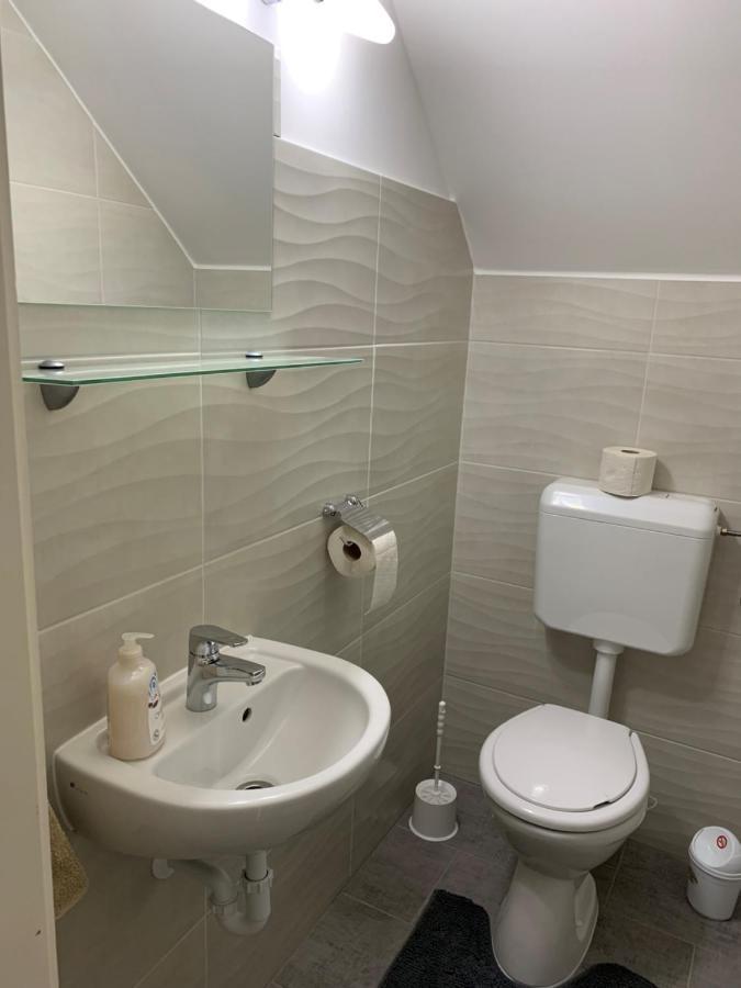 Komo Apartment Buk Luaran gambar