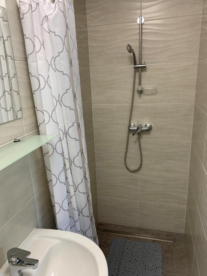 Komo Apartment Buk Luaran gambar